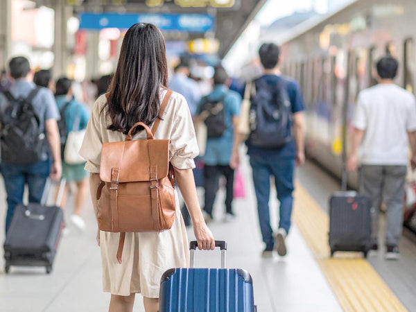 【お盆の持ち物】2025年は新幹線も飛行機もこれで安心！電動ポンプ式圧縮トラベルバッグで叶える「身軽な帰省」